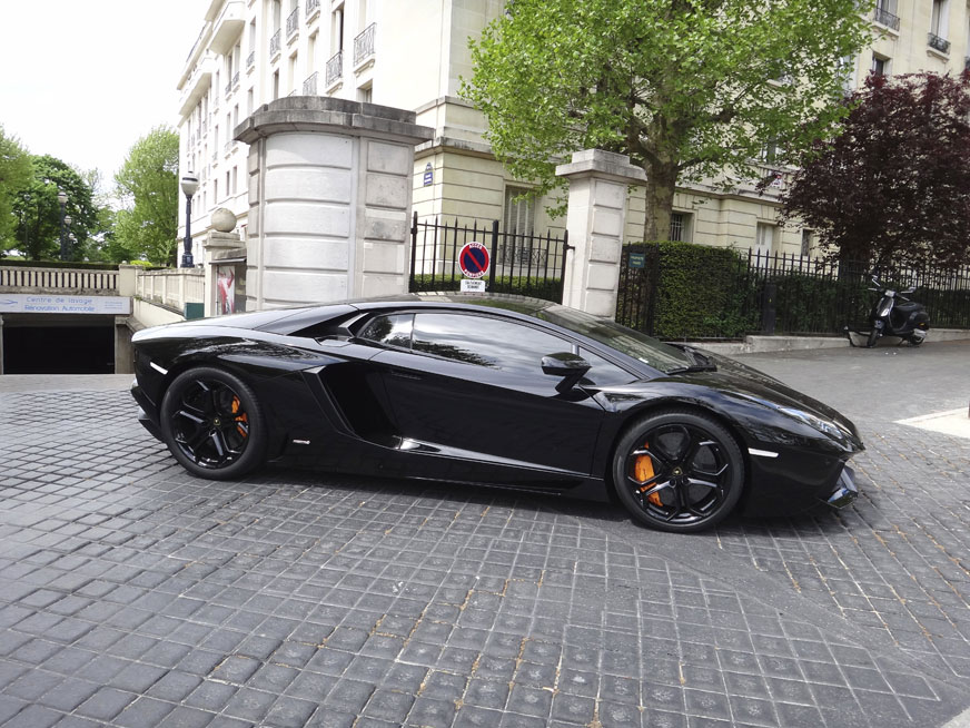 Lamborghini AVENTADOR LP700-4