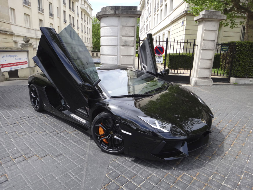 Lamborghini AVENTADOR LP700-4