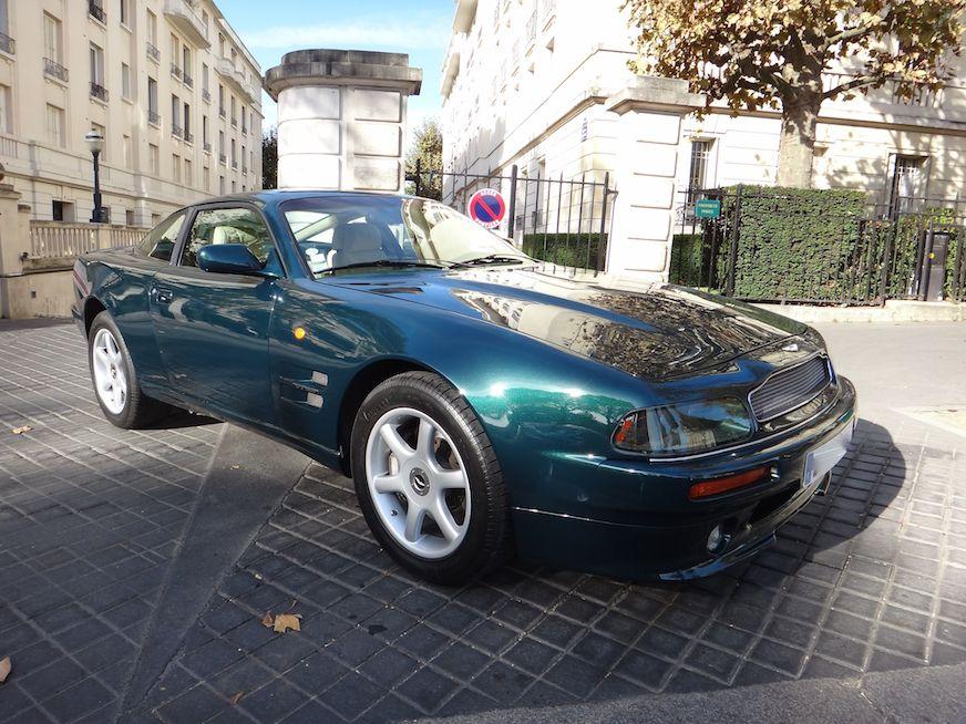 Aston Martin V8 COUPE