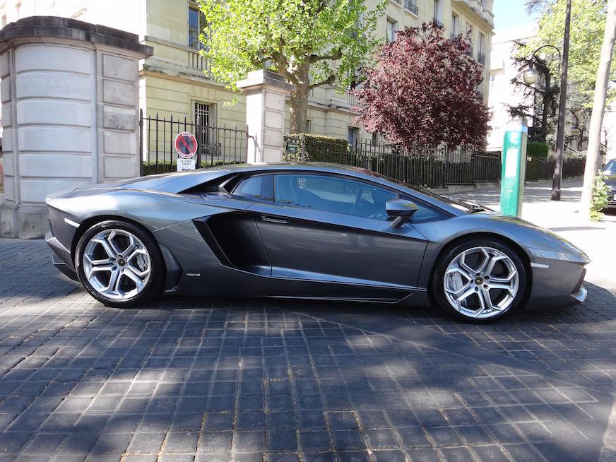 Lamborghini AVENTADOR LP700-4