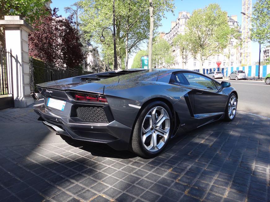 Lamborghini AVENTADOR LP700-4