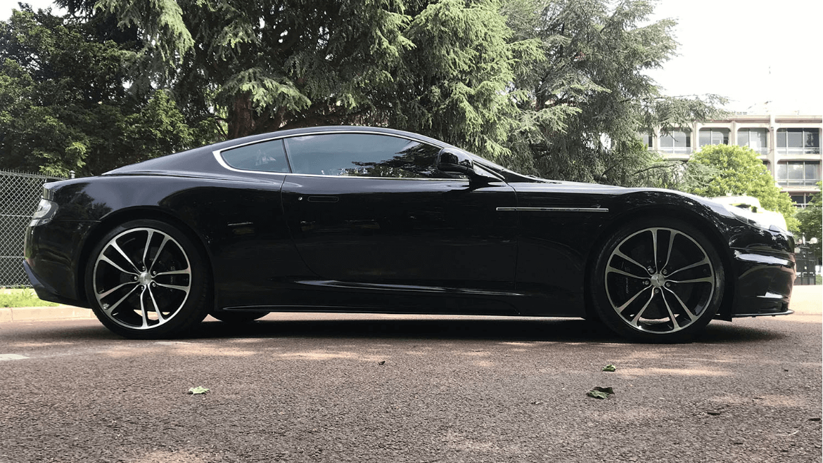 Aston Martin DBS