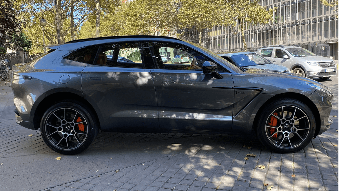 Aston Martin ASTON MARTIN DBX