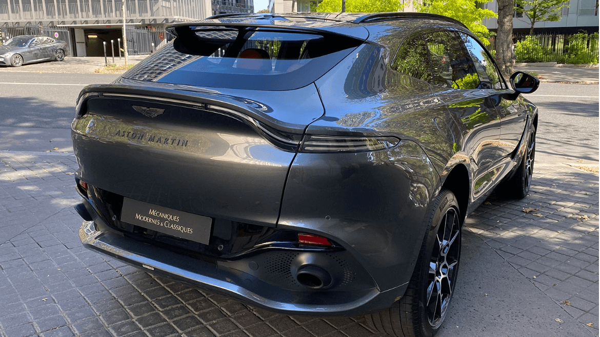 Aston Martin ASTON MARTIN DBX