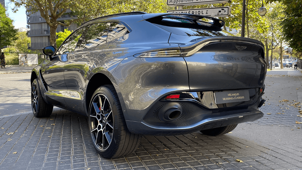 Aston Martin ASTON MARTIN DBX