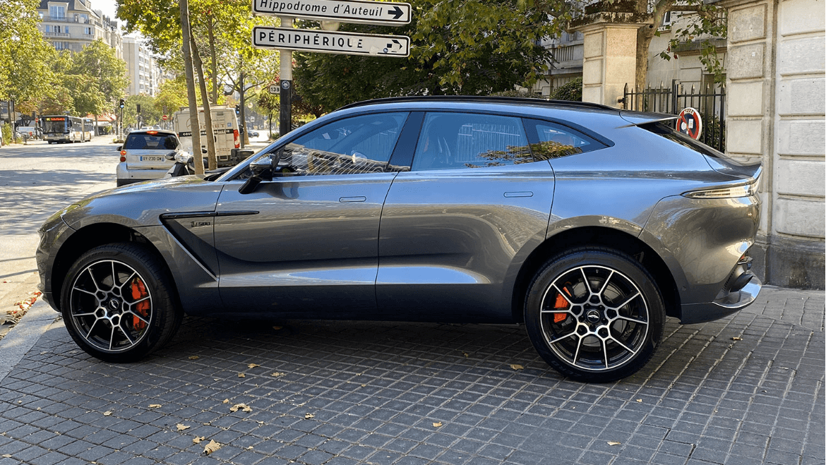 Aston Martin ASTON MARTIN DBX