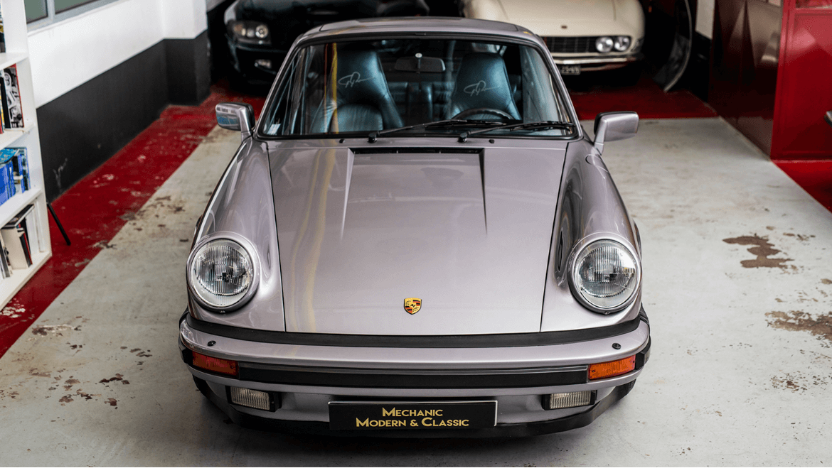 Porsche 911 Carrera