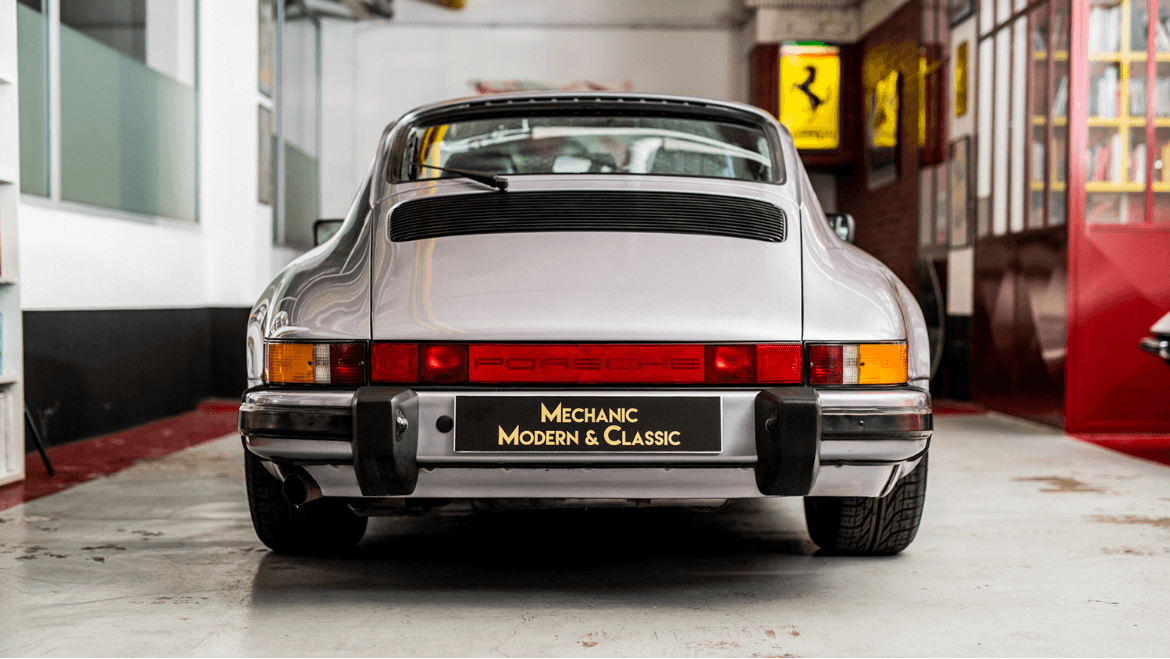 Porsche 911 Carrera