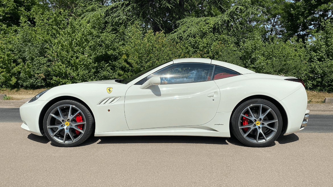 Ferrari FERRARI CALIFORNIA