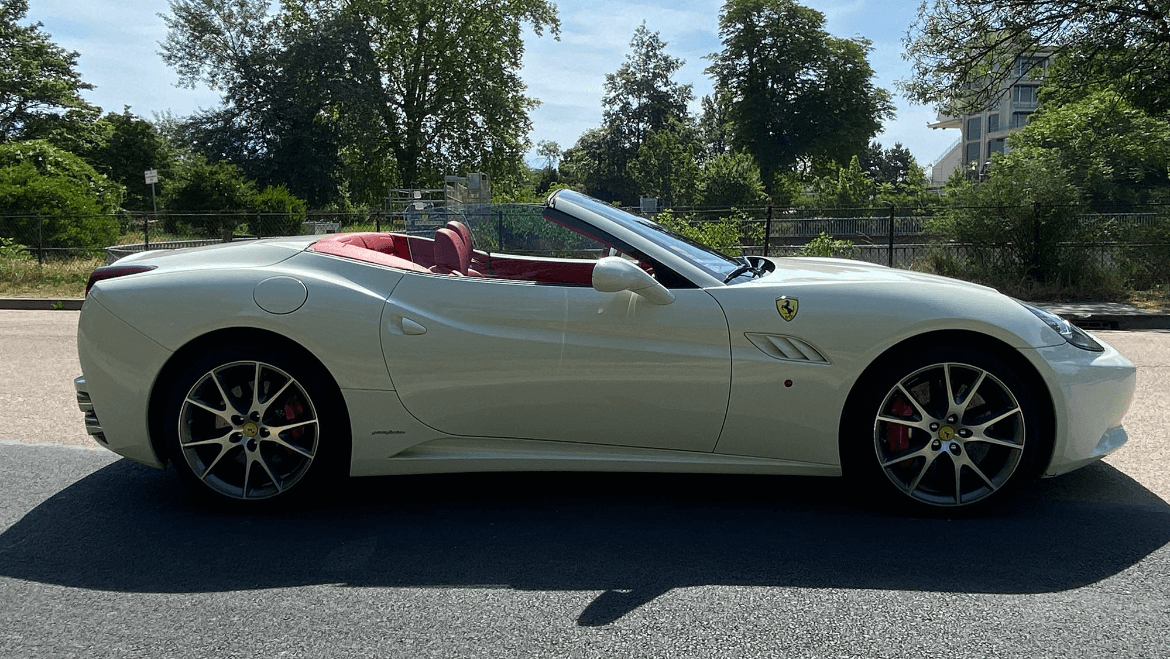 Ferrari FERRARI CALIFORNIA