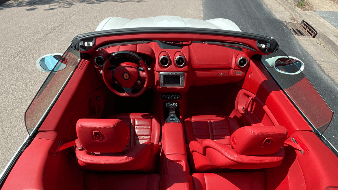 Ferrari FERRARI CALIFORNIA