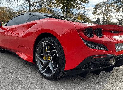 Ferrari FERRARI F8 TRIBUTO